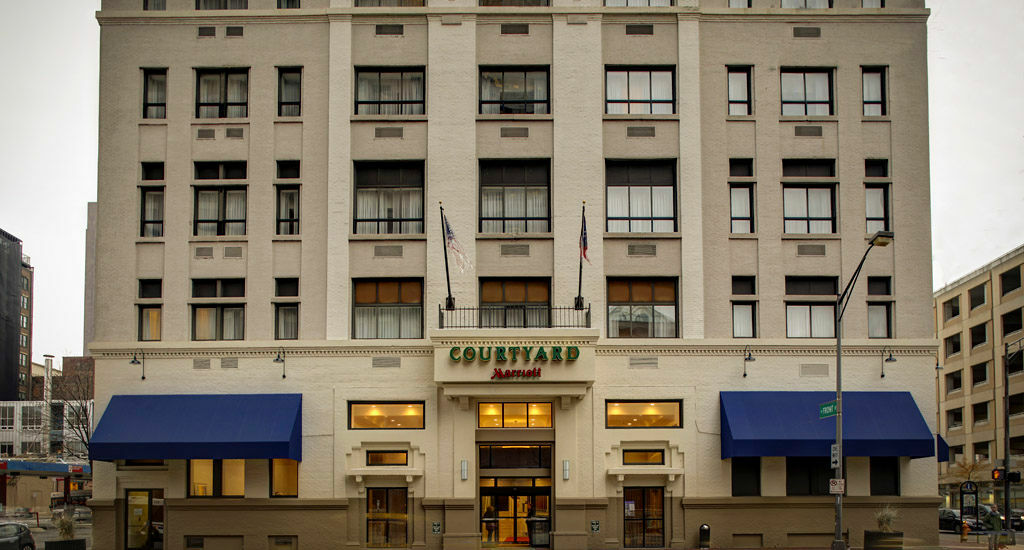 Courtyard Columbus Downtown Hotel Exterior foto